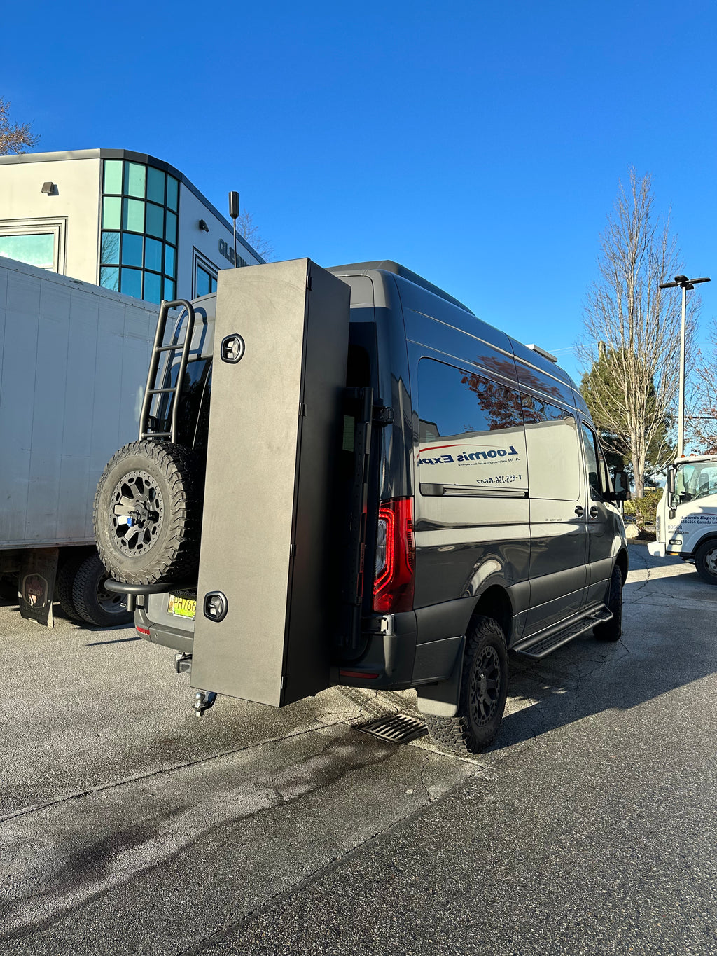 Camper van rear storage box for winter sports gear