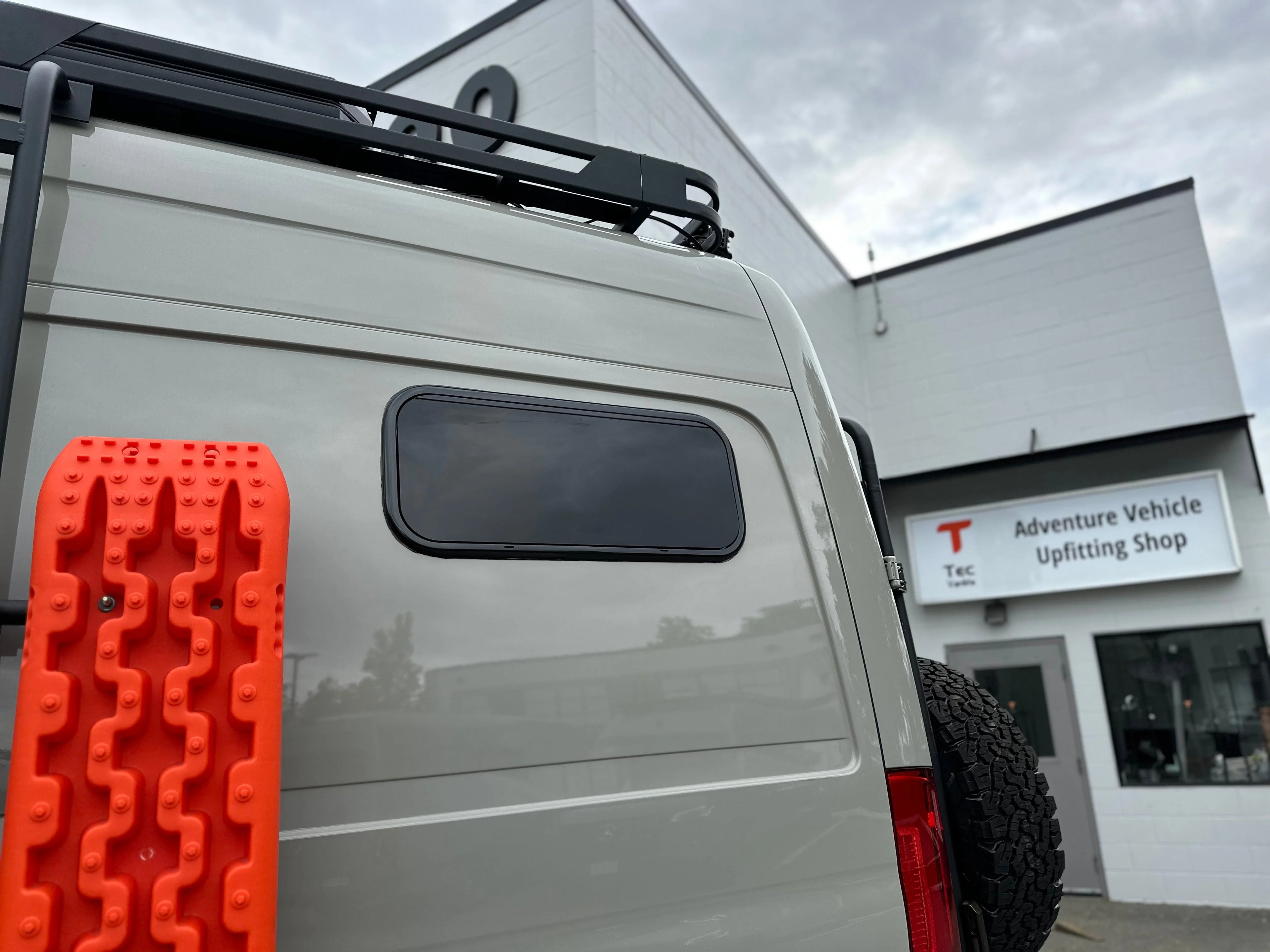 Camper Van Curved Windows /27.56"x11.81" R6000