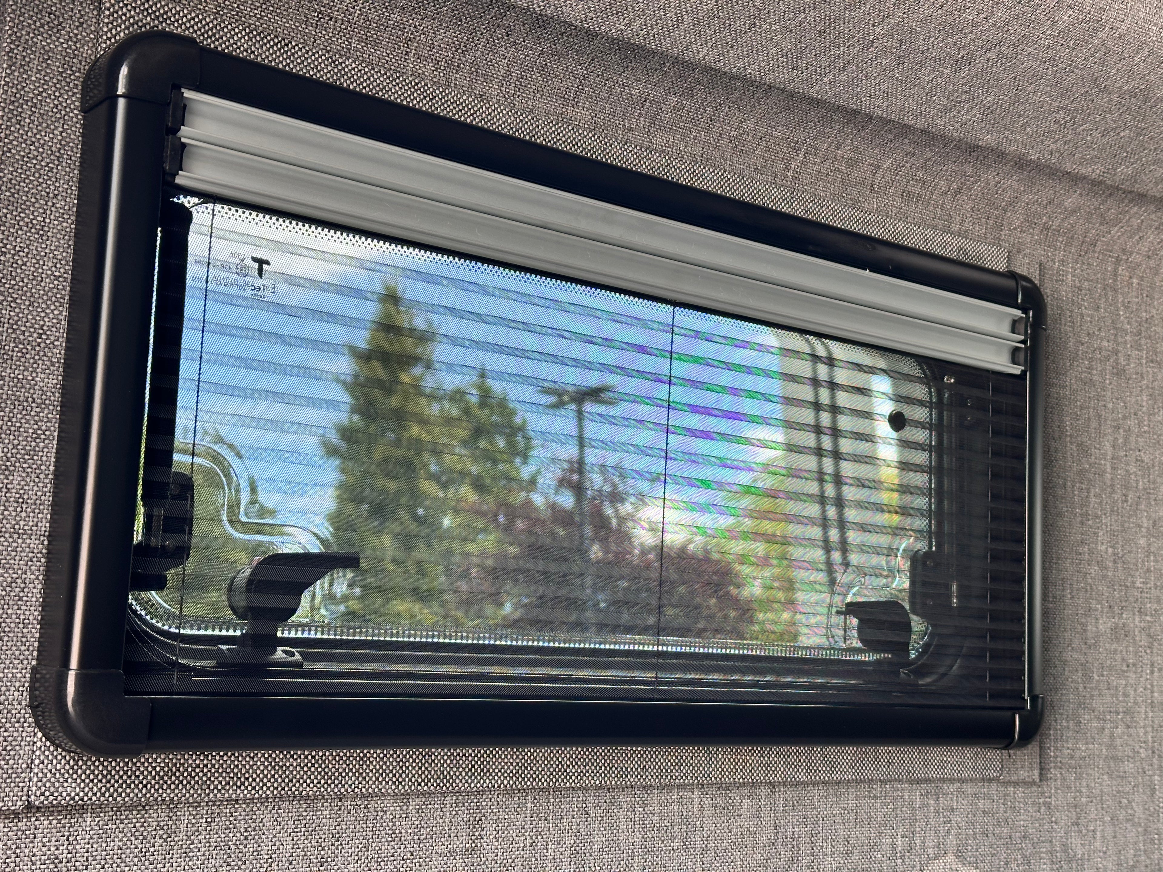 Glass & Acrylic Dual Pane Camper Window / 900 X 450mm (35.43" x 17.71")